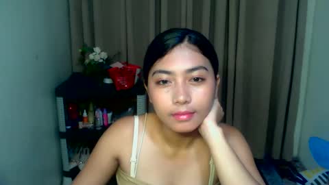 Snapshot of pinay_aangel chatting on 05-17-26, 11:12 pinay_aangel online show from 05-17-26, 11:12