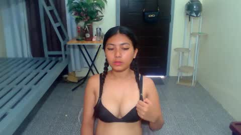 Snapshot of pinay_aangel chatting on 05-21-26, 03:57 pinay_aangel online show from 05-21-26, 03:57