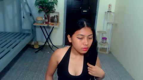 Snapshot of pinay_aangel chatting on 05-24-26, 09:03 pinay_aangel online show from 05-24-26, 09:03