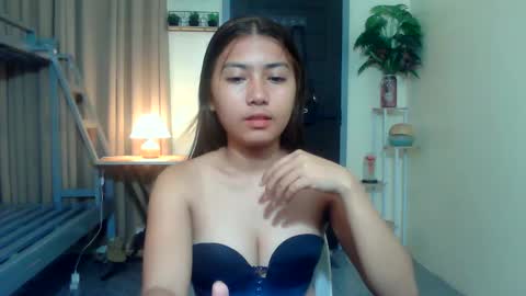 Snapshot of pinay_aangel chatting on 06-03-26, 12:19 pinay_aangel online show from 06-03-26, 12:19
