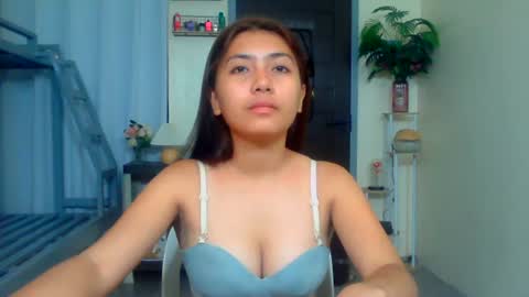Snapshot of pinay_aangel chatting on 06-16-26, 12:30 pinay_aangel online show from 06-16-26, 12:30