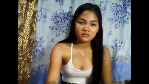 Snapshot of pinay_just18th chatting on 02-04-26, 12:33 pinay_just18th online show from 02-04-26, 12:33
