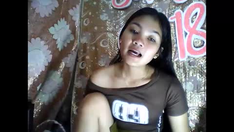 Snapshot of pinay_just18th chatting on 02-14-26, 11:56 pinay_just18th online show from 02-14-26, 11:56