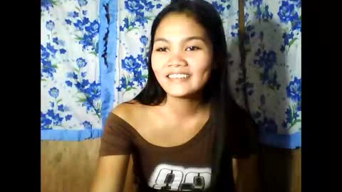 Snapshot of pinay_just18th chatting on 04-28-26, 02:27 pinay_just18th online show from 04-28-26, 02:27