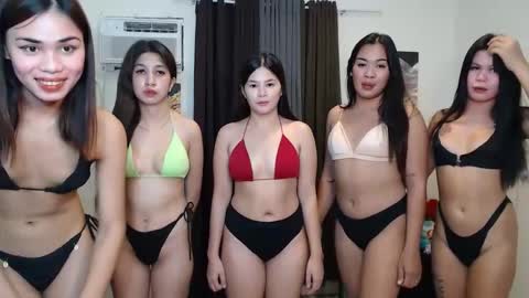 rhea kris birnadith desiree medusa online show from 10-23-25, 12:15