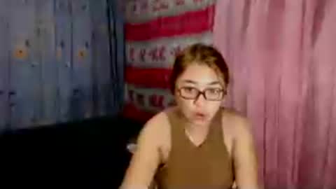 Snapshot of pinay_singlemomxs chatting on 06-23-26, 07:28 pinay_singlemomxs online show from 06-23-26, 07:28