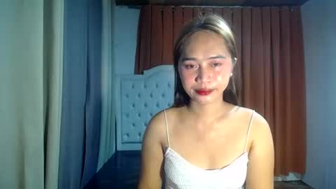 Snapshot of pinay_yahsy chatting on 06-20-26, 02:42 pinay_yahsy online show from 06-20-26, 02:42