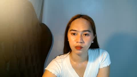 Snapshot of pinay_yahsy chatting on 06-24-26, 05:06 pinay_yahsy online show from 06-24-26, 05:06
