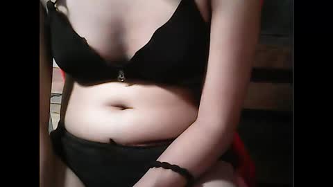 Snapshot of pinayhairyflower chatting on 09-10-25, 11:43 Nica online show from 09-10-25, 11:43