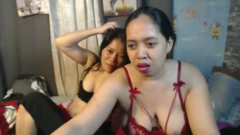 Snapshot of pinayhotmama08 chatting on 04-24-26, 12:35 pinayhotmama08 online show from 04-24-26, 12:35