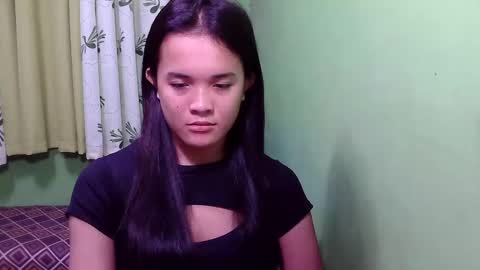 pinaymorena_rhowe online show from 12-21-24, 12:42