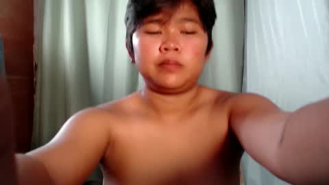 Snapshot of pinayprincesslyn chatting on 06-09-26, 12:33 Lyn the Lesbian online show from 06-09-26, 12:33