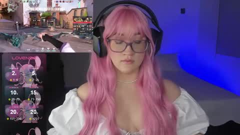 Snapshot of pink_angell chatting on 01-15-25, 01:56 Emilly Santis online show from 01-15-25, 01:56