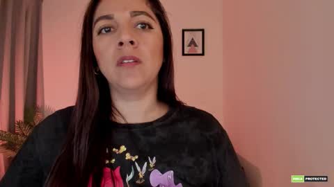 Snapshot of pink_kitten_ chatting on 11-07-25, 10:15 Eli online show from 11-07-25, 10:15