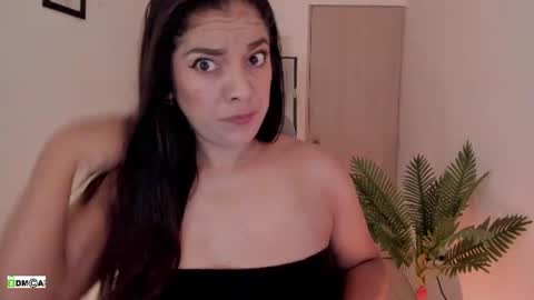 Snapshot of pink_kitten_ chatting on 06-27-26, 12:44 Eli online show from 06-27-26, 12:44