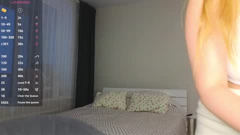 Snapshot of pink_rosee_ chatting on 12-11-24, 02:30 online show from 12-11-24, 02:30