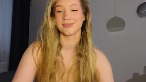 Snapshot of pink_rosee_ chatting on 11-10-25, 03:05 online show from 11-10-25, 03:05