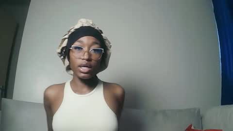 PinkyAura online show from 05-30-26, 11:07