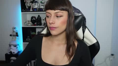 Emily online show from 02-06-26, 02:53