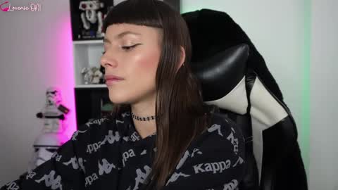 Snapshot of pinkcatlive chatting on 05-22-26, 05:18 Emily online show from 05-22-26, 05:18