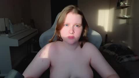 Snapshot of pinkiep1e chatting on 05-22-26, 03:06 pinkiep1e online show from 05-22-26, 03:06