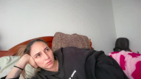 Snapshot of pinkilola chatting on 05-27-26, 08:28 Pinkilola online show from 05-27-26, 08:28