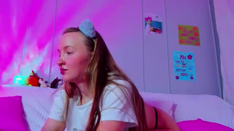 Mila online show from 02-16-26, 06:20