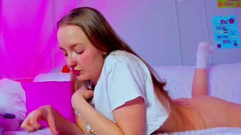 Mila online show from 02-25-26, 08:24