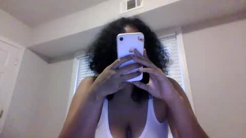 Snapshot of pinkmonae chatting on 12-28-24, 02:21 pinksugar online show from 12-28-24, 02:21
