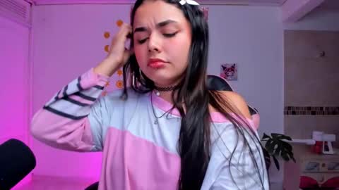 Sarah .. online show from 10-23-25, 09:57