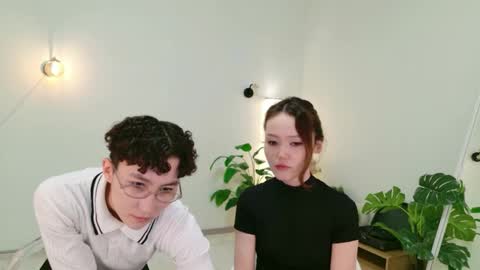Li long hair and Rude short hair online show from 04-04-26, 08:50