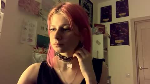 Sara online show from 09-21-25, 06:09