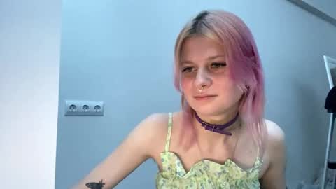 Sara online show from 10-15-25, 10:32