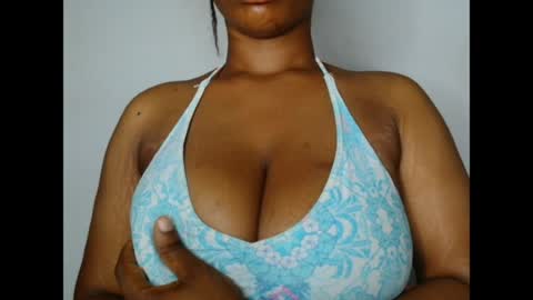 Snapshot of pinkxsugar chatting on 07-18-26, 05:44 pinkxsugar online show from 07-18-26, 05:44