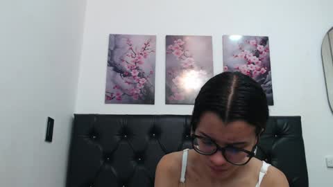 Snapshot of pinky_f00x chatting on 04-25-26, 07:11 pinky_f00x online show from 04-25-26, 07:11