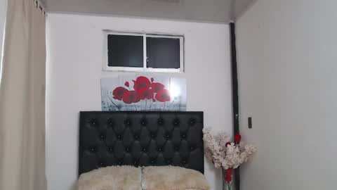 Snapshot of pinky_f00x chatting on 04-28-26, 07:30 pinky_f00x online show from 04-28-26, 07:30