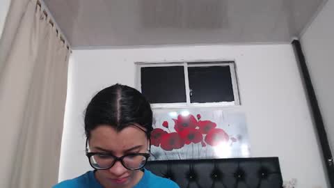 Snapshot of pinky_f00x chatting on 04-29-26, 07:31 pinky_f00x online show from 04-29-26, 07:31