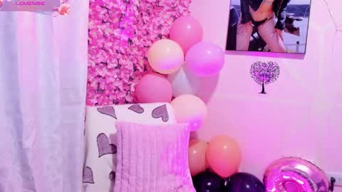 Snapshot of pinky_purr chatting on 10-08-25, 11:41 Pinky Purr online show from 10-08-25, 11:41