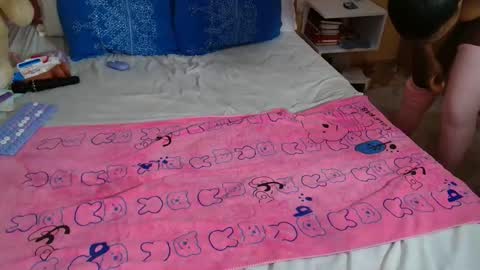 Pinky online show from 04-16-26, 01:23