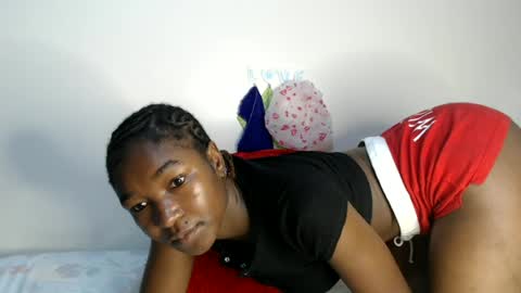 Snapshot of pinnacle_ chatting on 06-16-26, 07:27 zenah online show from 06-16-26, 07:27