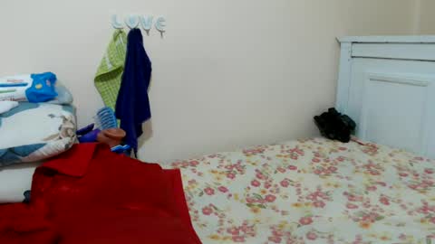 Snapshot of pinnacle_ chatting on 06-21-26, 06:49 zenah online show from 06-21-26, 06:49