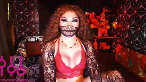 Snapshot of pinoy_handsomexx chatting on 01-11-25, 07:49 Miss Stefana Defowta online show from 01-11-25, 07:49