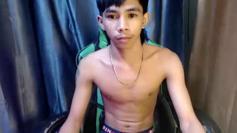 Snapshot of pinoy_oyd69 chatting on 05-10-26, 12:10 pinoy_oyd69 online show from 05-10-26, 12:10
