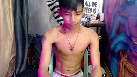 Snapshot of pinoy_oyd69 chatting on 06-11-26, 12:32 pinoy_oyd69 online show from 06-11-26, 12:32