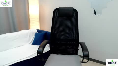 Bella online show from 11-11-25, 05:29