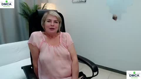 Snapshot of pion_s chatting on 06-25-26, 05:12 Bella online show from 06-25-26, 05:12