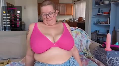 Em online show from 01-19-25, 09:02