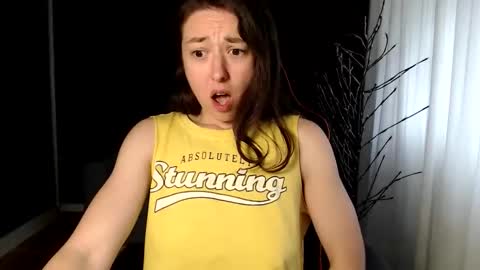 piscesgirl06 online show from 10-27-25, 06:06