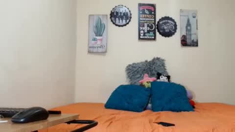 Alejandra online show from 12-22-25, 07:16