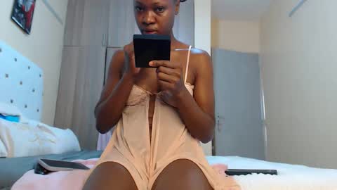 Pixie online show from 10-21-25, 10:05